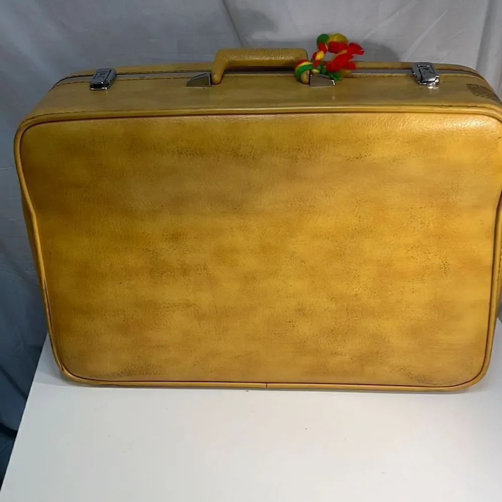 ‎featherlite vintage hippie luggage
